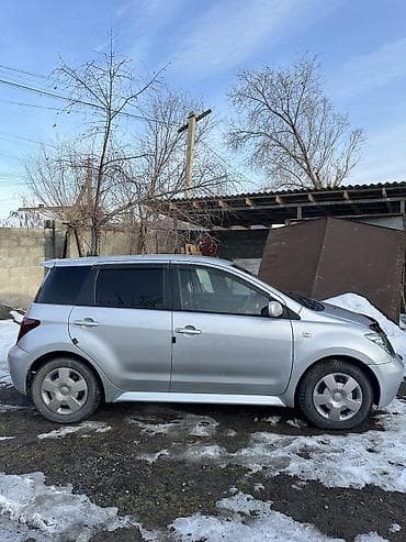 продаю аварийные машины: Toyota Ist: 2003 г., 1.5 л, Автомат, Бензин, Хэтчбэк — 5