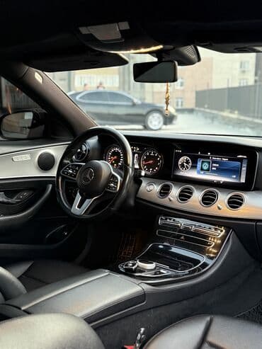 крутые машины: Mercedes-Benz E-Class: 2018 г., 2 л, Автомат, Бензиновая, Седан — 7