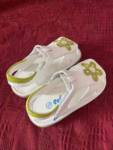 шлепанцы женские: Новые Детские сандалии 25 размера, из мягкой белой кожи с полузакрытым — 1