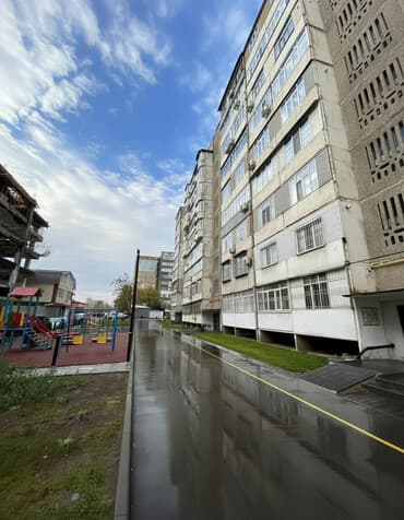 сдам частный дом без посредников рядом просп жибек жолу бишкек: 2 комнаты, 53 м², 106 серия, 4 этаж, Косметический ремонт — 2