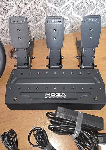 Продаю Moza R3 Bundle + Clutch Pedal Продаю комплект в идеальном