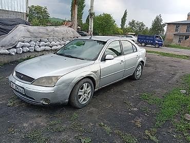 Ford Mondeo: 2002 г., 1.8 л, Механика, Бензин, Седан
