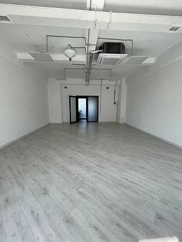 бизнес центр "79" фото: Сдается помещение в центре города в Бизнес - центре "79" под офисную — 5