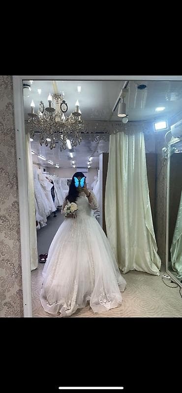 букеты: Свадебное платье, 2XL, Без кольца, Со шлейфом, Фатин, Пышное, Кружево, Б/у — 1