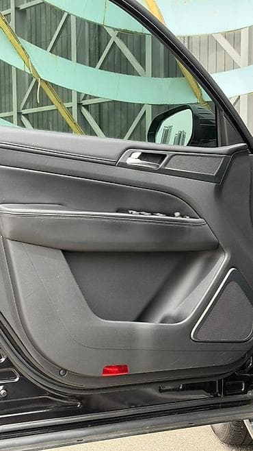 discovery 3: Ssangyong Rexton: 2019 г., Внедорожник — 5