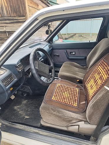 Audi: Audi 100: 1987 г., 1.8 л, Механика, Бензин, Седан — 3
