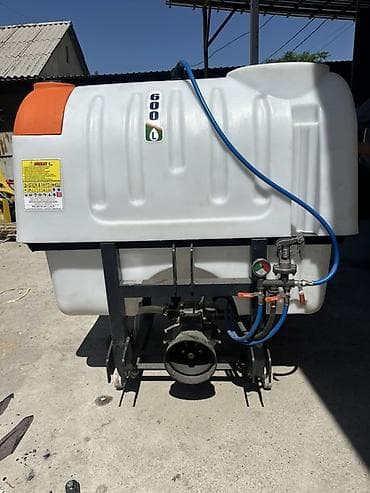 кабура оперативка: Опрыскиватель полевой навесной Tarkent - Объем бака: 600 л — 1