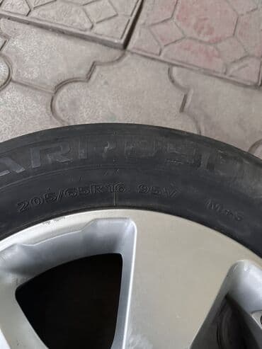 резина на прицеп: Продаю запасной шину с дисками
205/65/R16 — 2