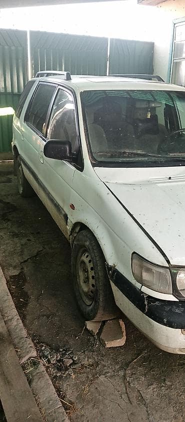 вагон для жилье: Mitsubishi Space Wagon: 1993 г., Минивэн — 3