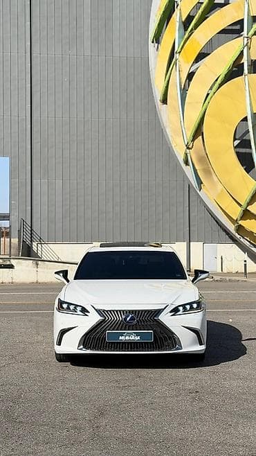 Lexus: Lexus ES: 2020 г., 2.5 л, Вариатор, Гибрид, Седан — 2