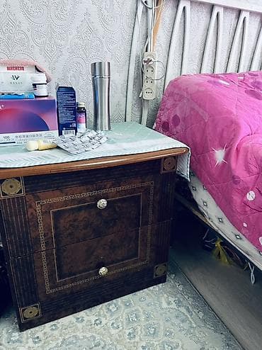 Срочно! Скидка! Спальный гарнитур в классическом стиле из темного