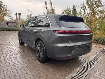 l6: Lixiang L6: 2025 г., 1.5 л, Гибрид, Кроссовер — 5