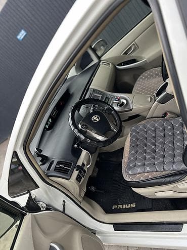 тойота приус с: Toyota Prius: 2014 г., 1.8 л, Автомат, Гибрид, Лифтбек — 5