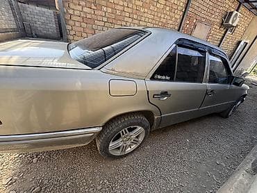 outback br: Mercedes-Benz W124: 1992 г., 2.2 л, Автомат, Бензин, Седан — 4