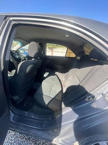 Toyota Avensis: 2004 г., Автомат, Бензин, Седан — 5