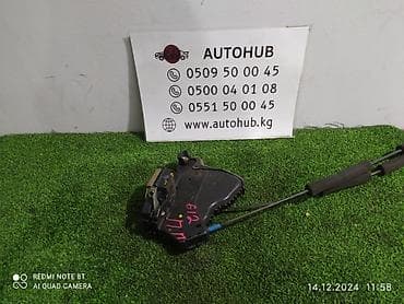 Замок двери передний правый для Toyota Camry ACV35 (двигатель 2AZ‑FE)