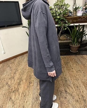 кроссовка ролик: Женский костюм-даойка из мягкого трикотажа: удлинённое худи с — 2