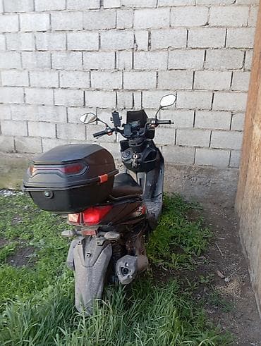 Тип скутера 150 куб. см, Бензин