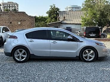500: Chevrolet Volt: 2013 г., 1.4 л, Автомат, Гибрид, Седан — 9