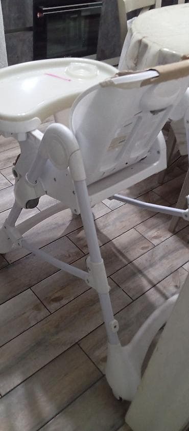 small table: Детский стульчик для кормления с подносом б/у. с 3 положениями — 2