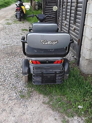 шины скутера: Электроскутер-трицикл «Vintage» с пассажирским салоном Описание: - — 4