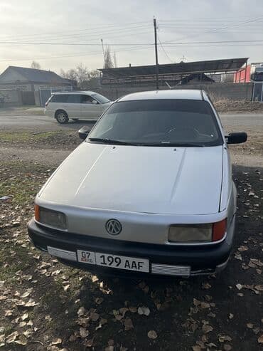 Продажа авто: Volkswagen Passat: 1988 г., 1.8 л, Механика, Бензин, Седан — 8