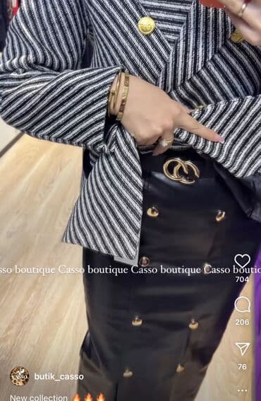 макс: Юбка практически новая. Лишь один выход. Покупала в Casso boutique — 3