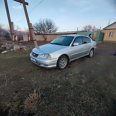 Toyota Avensis: 2001 г., 2 л, Кол менен иштөөчү, Бензин, Седан