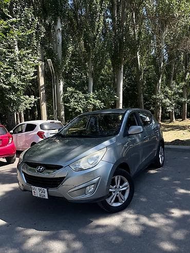tucson: Hyundai ix35: 2010 г., 2 л, Автомат, Бензин, Кроссовер — 1