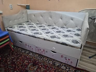 Детский диван, Б/у, цвет - Белый at lalafo.kg Детский диван, Б/у, цвет - Белый