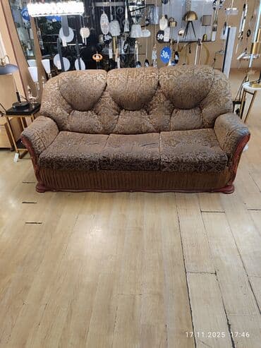 я ищу диваны: Прямой диван, Б/у, Трехместный — 1