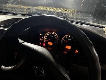 go park: Nissan Bluebird: 2001 г., 2 л, Автомат, Бензин, Седан — 6