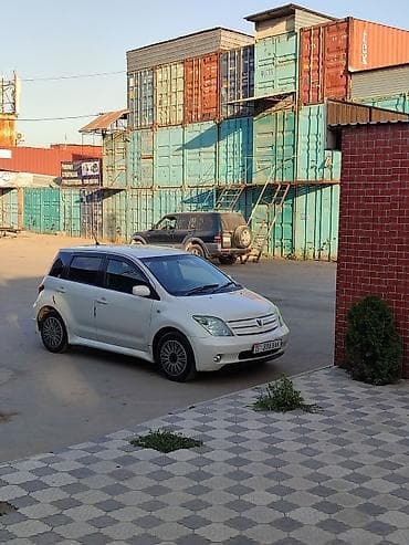 Toyota Ist: 2003 г., 1.3 л, Автомат, Бензин — 8