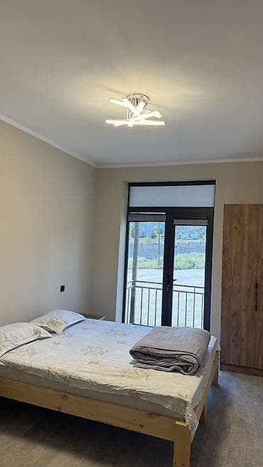 салиева 5: Гостевой дом Azure Villa — аренда комнат - Просторный трёхэтажный дом — 2