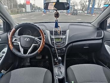 hyundai santa: Hyundai Accent: 2012 г. — 10