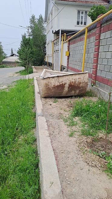 спец гир: Ак чылаганы 1 тонналык емкость (баек) сатылат. размер 1,6м х1,5м — 1