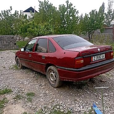 mazda 323 автомобиль: Opel Vectra: 1993 г., Механика, Бензин, Хэтчбэк — 1
