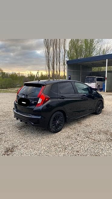 люки крыши: Honda Fit: 2017 г., 1.5 л, Ручные, Бензин, Хэтчбэк — 4