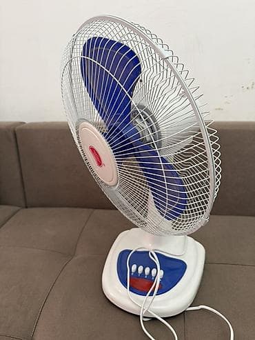 настольные вентиляторы: Б/у Настольный/напольный осевой вентилятор - Диаметр решётки: около — 2