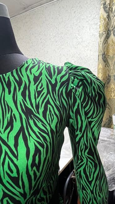 платье с пайетками большого размера: Вечернее платье, Длинная модель, С рукавами, Открытая спина, S — 4