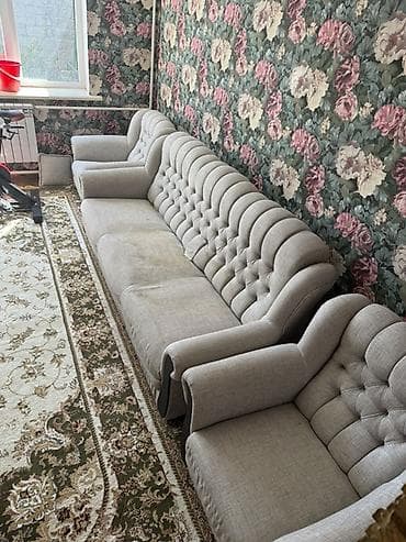 Угловые диваны: Прямой диван, Б/у — 1