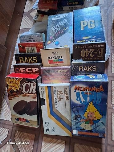 ТВ и видео: Все кассеты за 600 сом Коллекция видеокассет VHS - Формат: VHS — 3