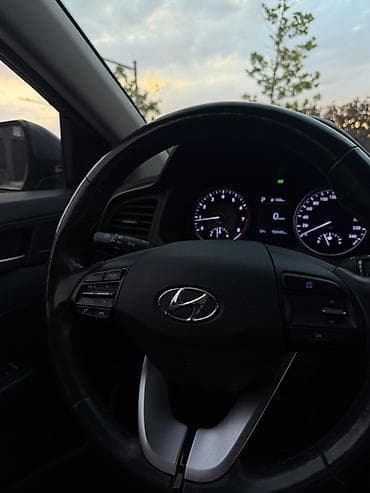 byd e9: Hyundai Elantra: 2018 г., 1.6 л, Автомат, Бензин, Седан — 9