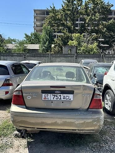 f 4: Ford Focus: 2004 г., 2 л, Автомат, Бензин, Седан — 2