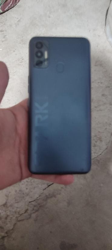 Tecno Spark 7, Б/у, 64 ГБ, цвет - Синий, 2 SIM