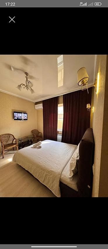 суточный комнаты: Уютный номер с двуспальной кроватью и собственной ванной комнатой — 5