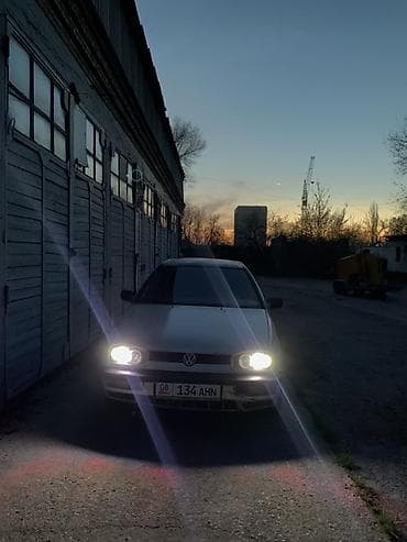Volkswagen Golf: 1993 г., Бензин, Хэтчбэк