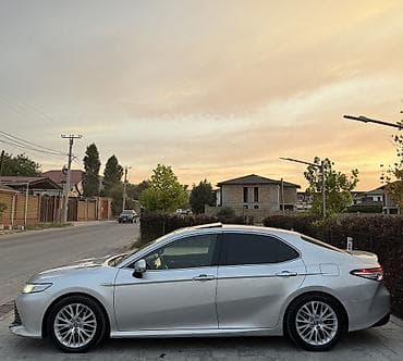 Toyota Camry: 2019 г., 2.5 л, Вариатор, Гибрид, Седан — 4
