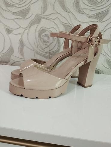 Бежевые женские босоножки на каблуке обувь женский - Бренд: FACIMIN