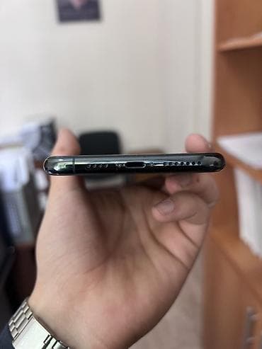 redmi 3: IPhone 11 Pro Max, Б/у, 256 ГБ, Черный, Защитное стекло, 93 % — 9